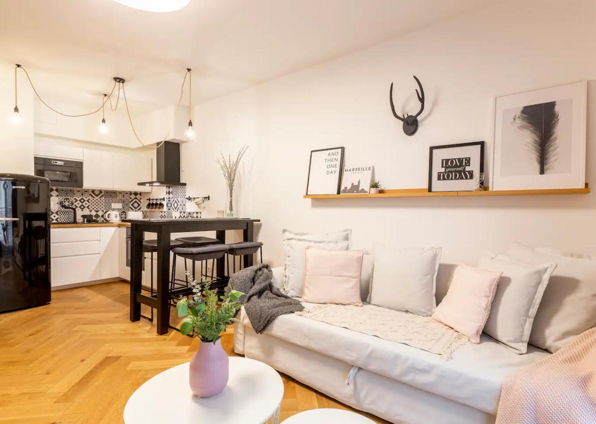 Romantic At Center With Garage And Rooftop Pool Appartamento